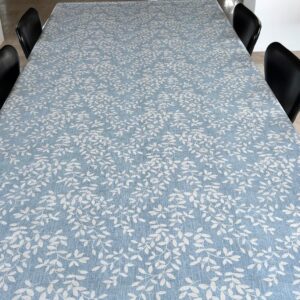 Voksdug Blå jeansmønster med hvid bladranke, B282/2 fra munketex